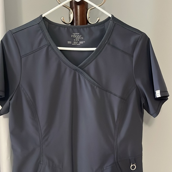 Cherokee Infinity Scrub Mock Wrap Top. Pewter Gray. Size Medium. - Picture 2 of 8